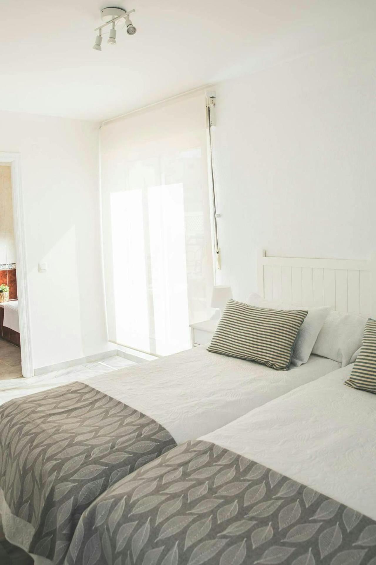 Atico Miramar Apartment Фуeнхирола Екстериор снимка